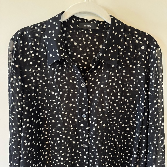 Theory 100% silk black long sleeve button down star patterned blouse size medium - Picture 2 of 8